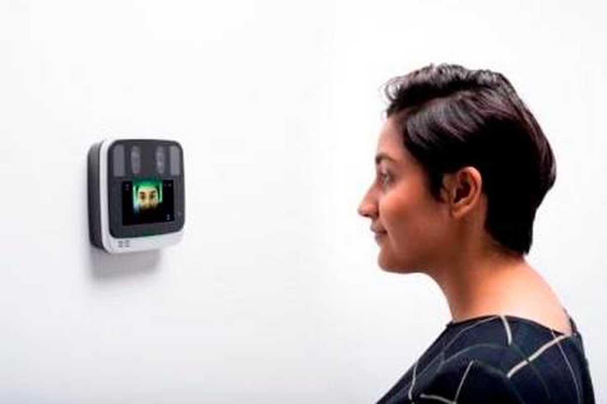Reading recognition. Iris recognition Camera.