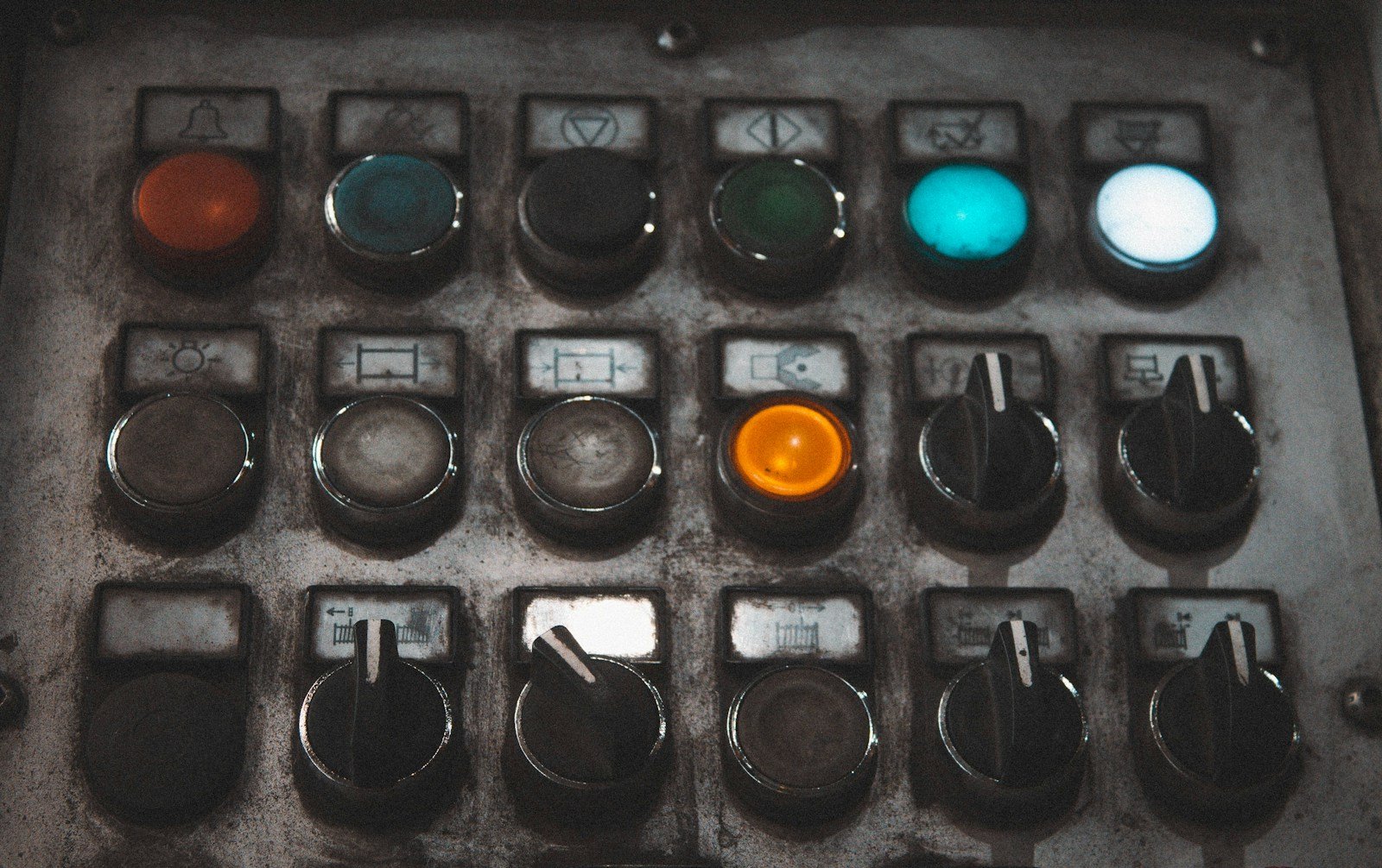 A close up of a control panel with buttons